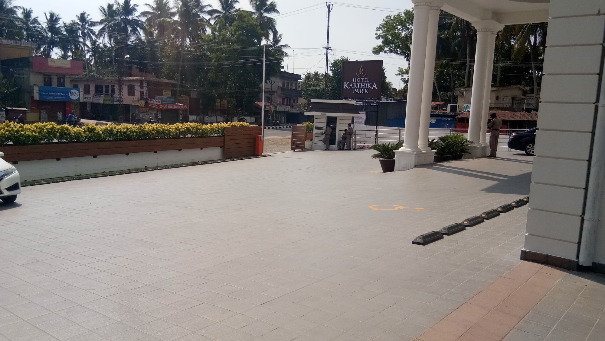 Hotel Karthika Park Kazhakuttam Exterior photo